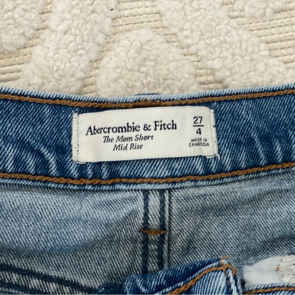 Abercrombie & Fitch Mid Rise Mom Shorts - Picture 2 of 3
